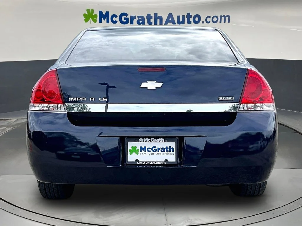 Used 2009 Blue Chevrolet LS image 6