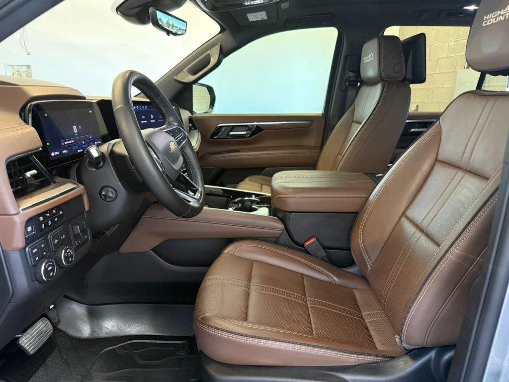 Used 2025 Sterling Grey Metallic Chevrolet HIGH COUNTRY image 10