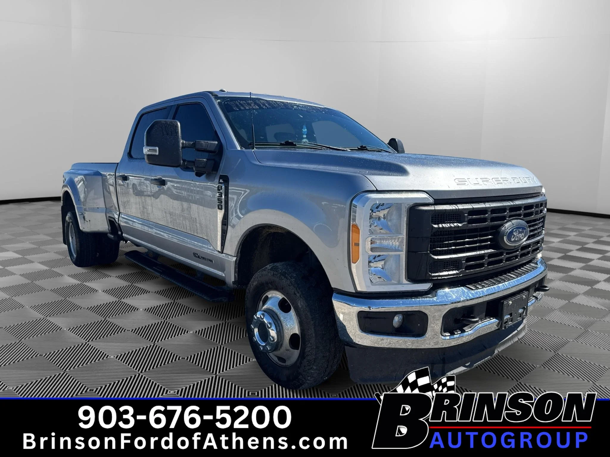 Used 2023 Iconic Silver Metallic Ford XL image 3