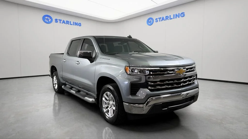 Used 2024 Sterling Gray Metallic Chevrolet LT image 15
