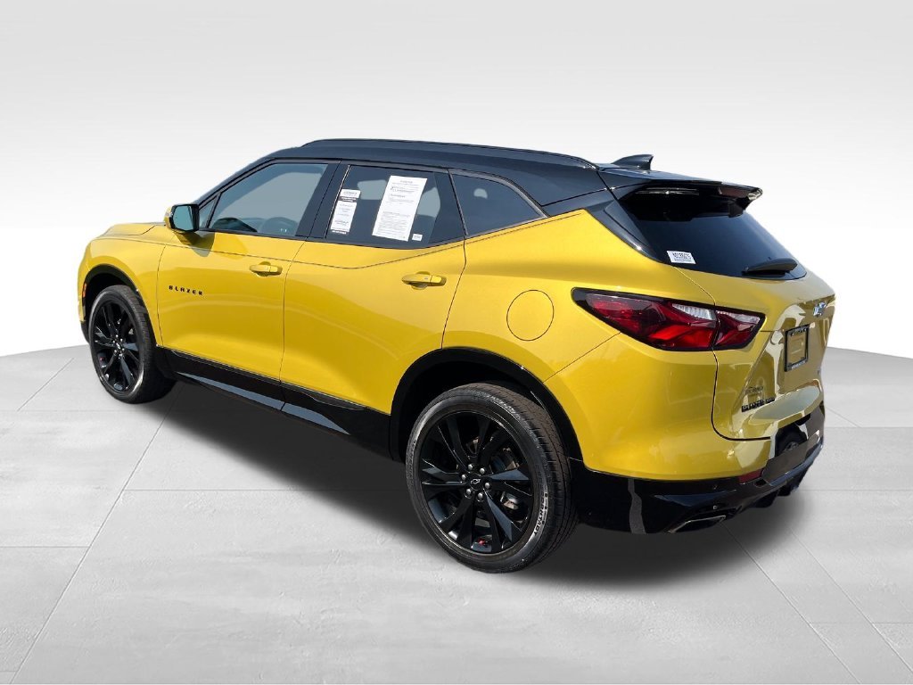 Used 2022 Yellow Chevrolet RS image 3