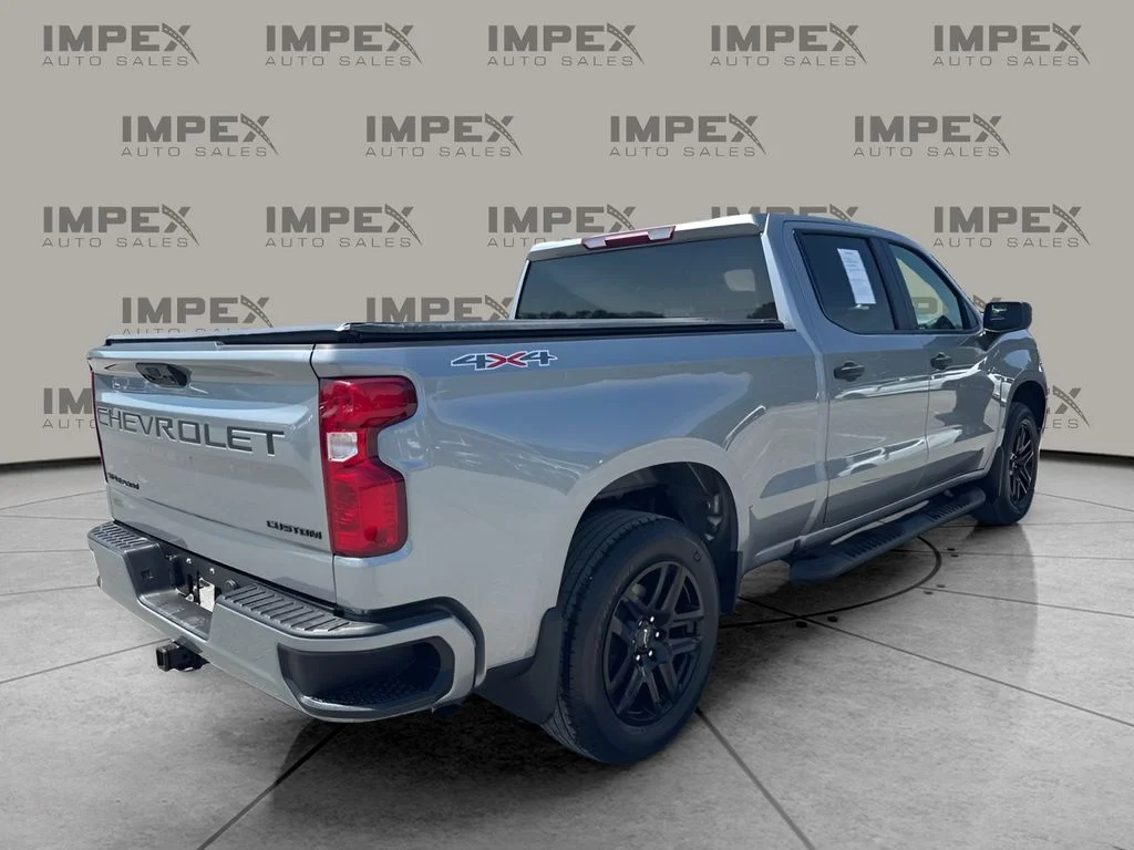Used 2024 Gray Chevrolet Custom image 5