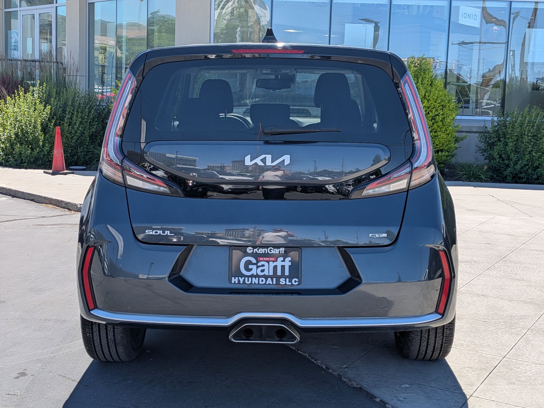 Used 2025 Gravity Gray Kia GT-Line image 4