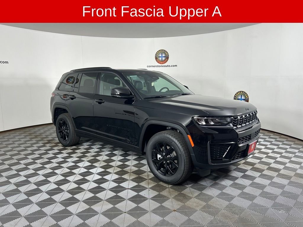 New 2026 Diamond Black Crystal Pearlcoat Jeep Altitude image 15