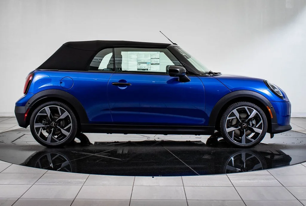 Certified Used 2026 Blazing Blue Metallic MINI Iconic image 11