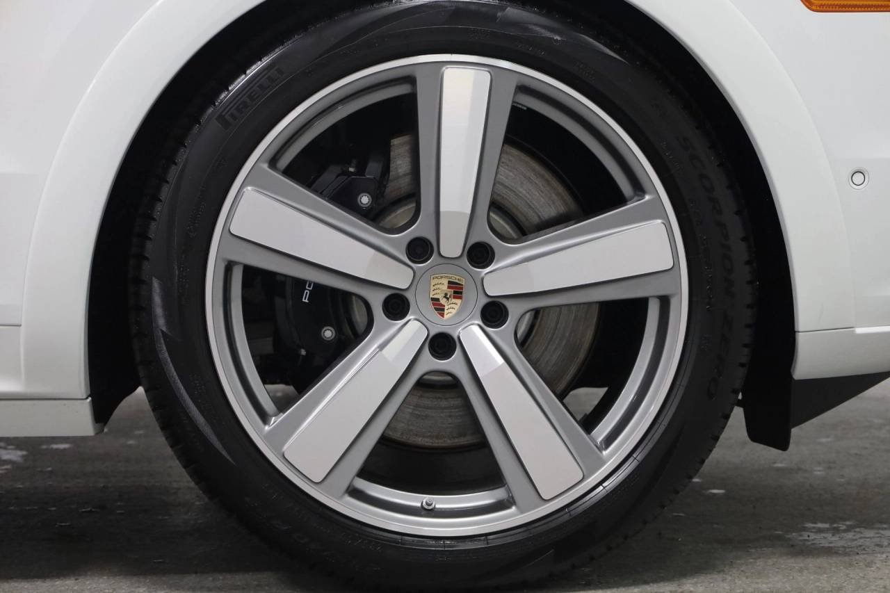 Used 2025 White Porsche GTS image 12