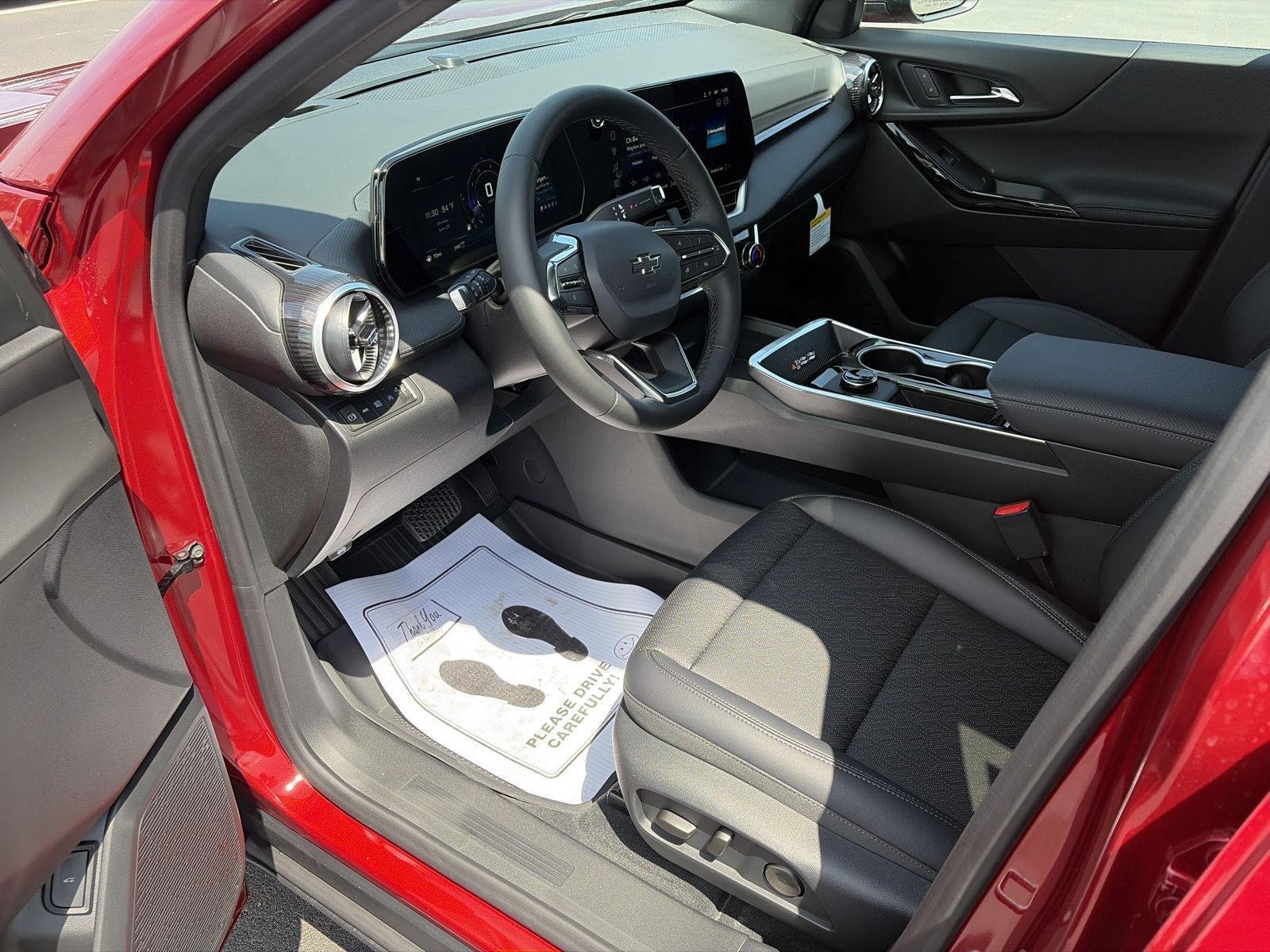 2027 Chevrolet Equinox LT - Photo 17