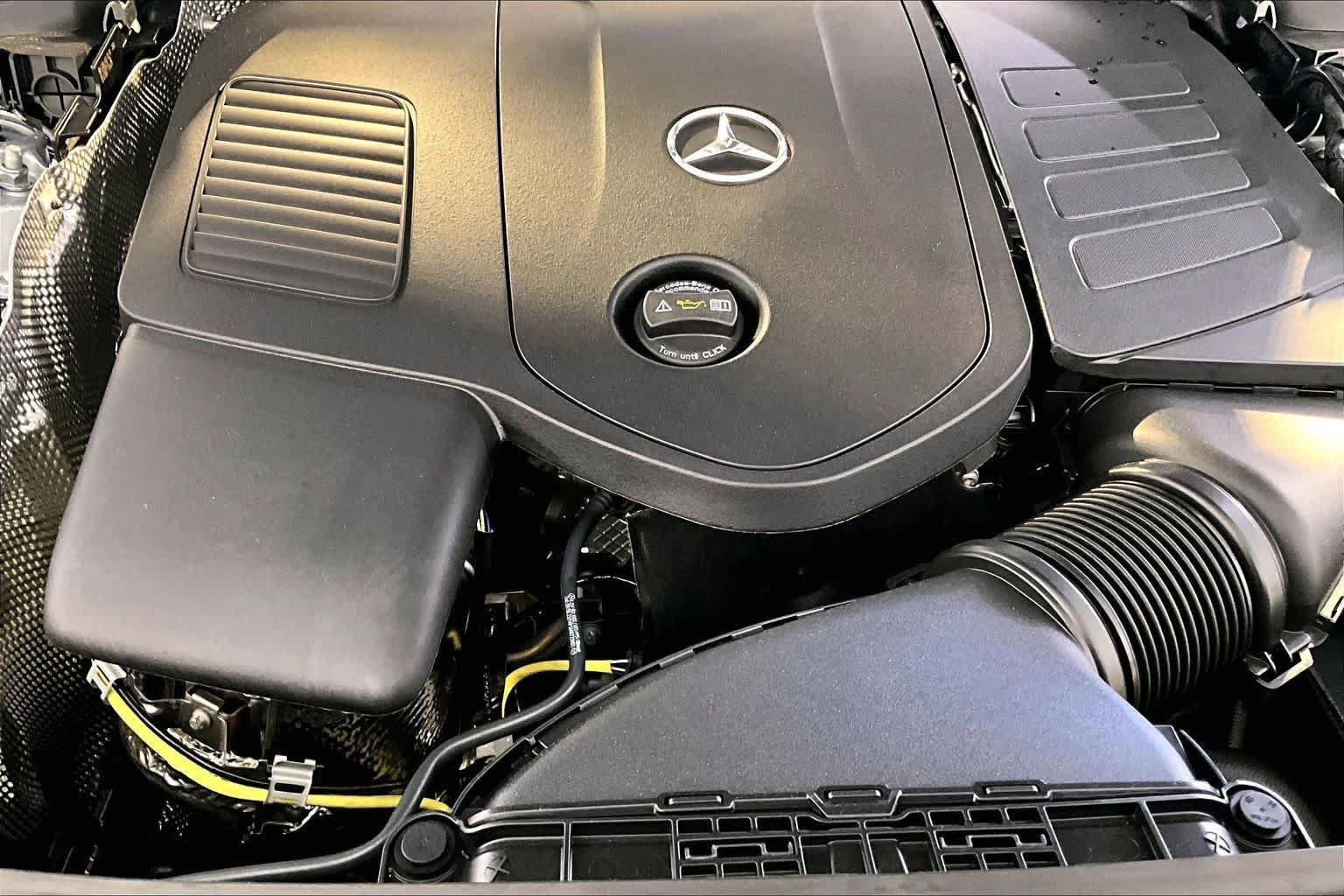 New 2026 Cirrus Silver Metallic Mercedes-Benz GLC 300 image 13