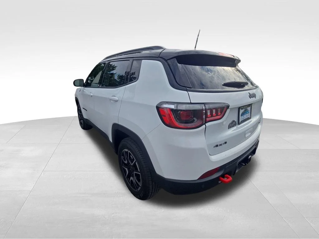 Used 2025 White Jeep Trailhawk image 13