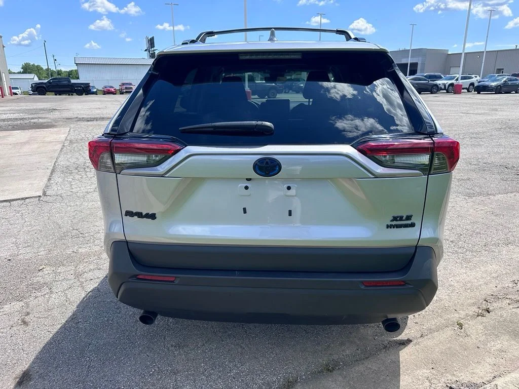 Used 2024 Silver Toyota XLE image 7