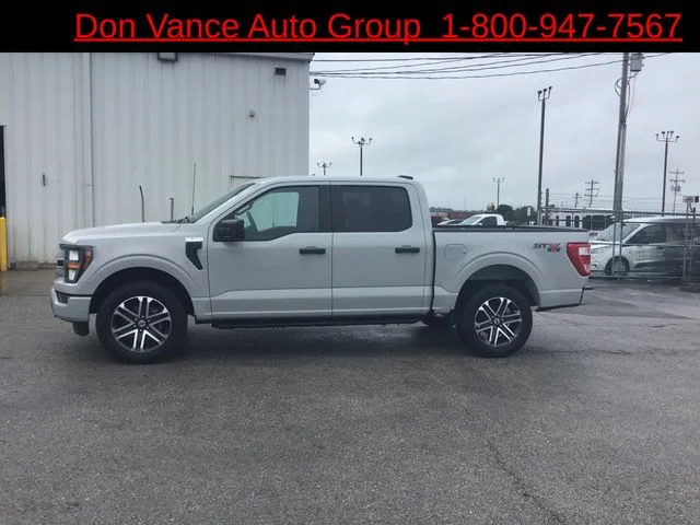 Used 2023 White Ford XL image 2