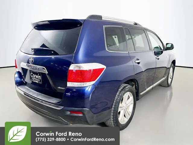 Used 2013 Nautical Blue Metallic Toyota Limited image 7