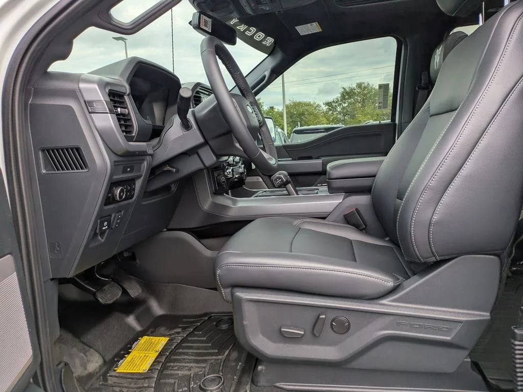 New 2026 Oxford White Ford XLT image 14