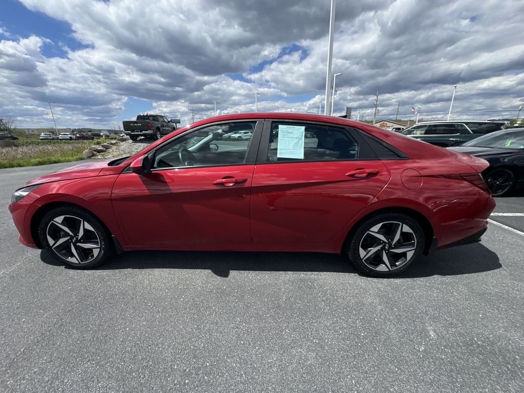 Certified Used 2023 Red Hyundai SEL image 5