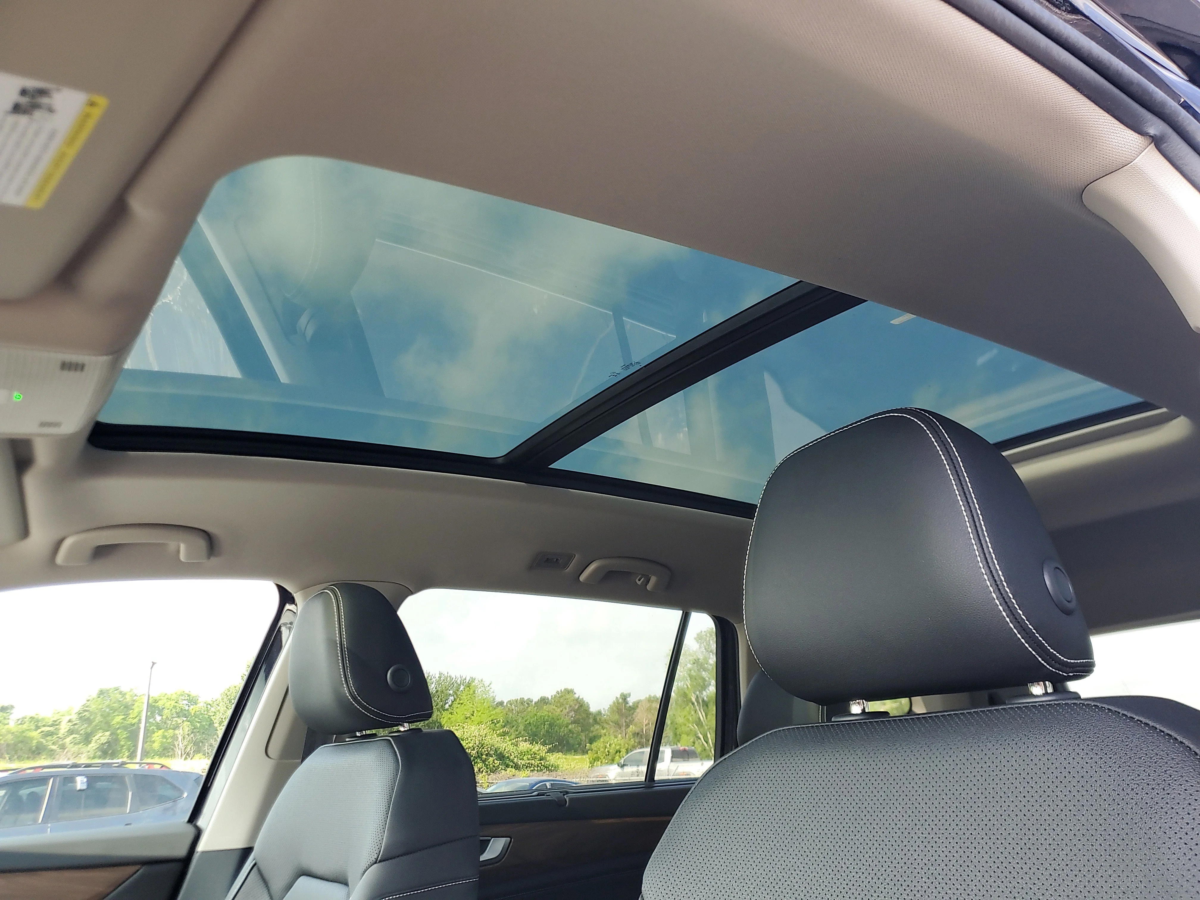 New 2026 Black Volkswagen 2.0T SE w/Technology image 17