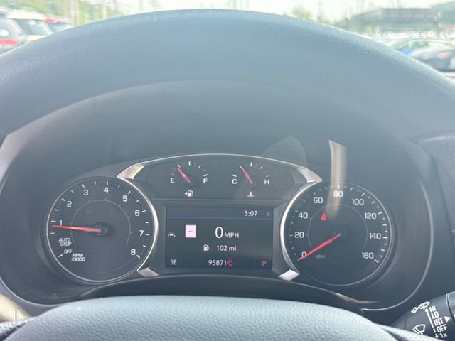 Used 2023 Blue GMC SLE image 17