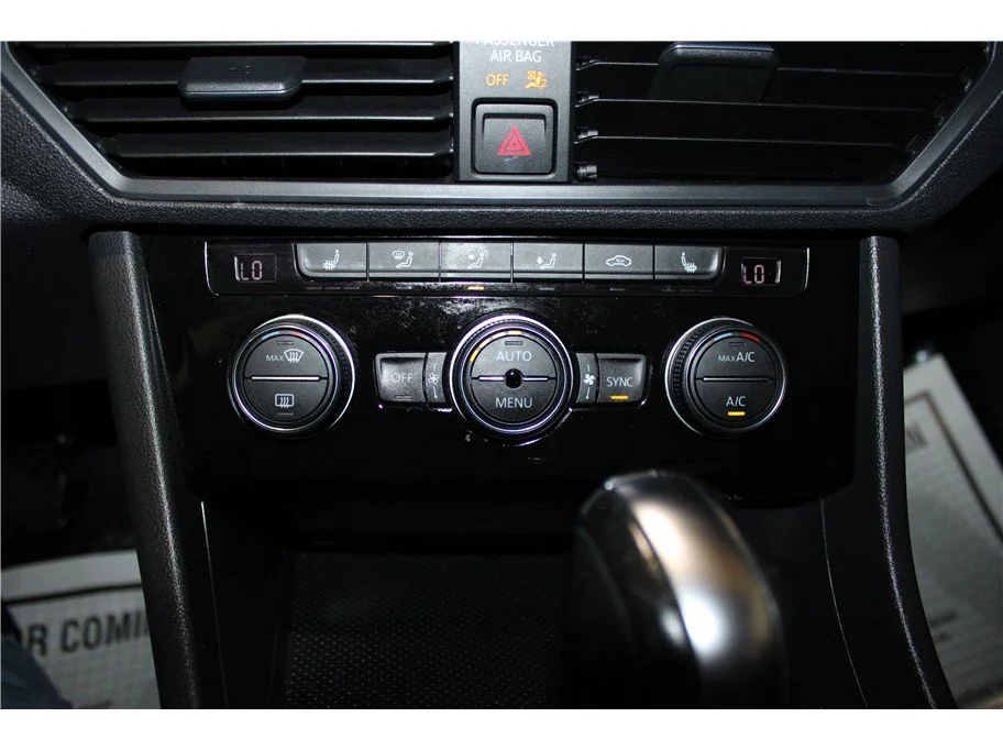 Used 2019 Red Volkswagen SEL image 30