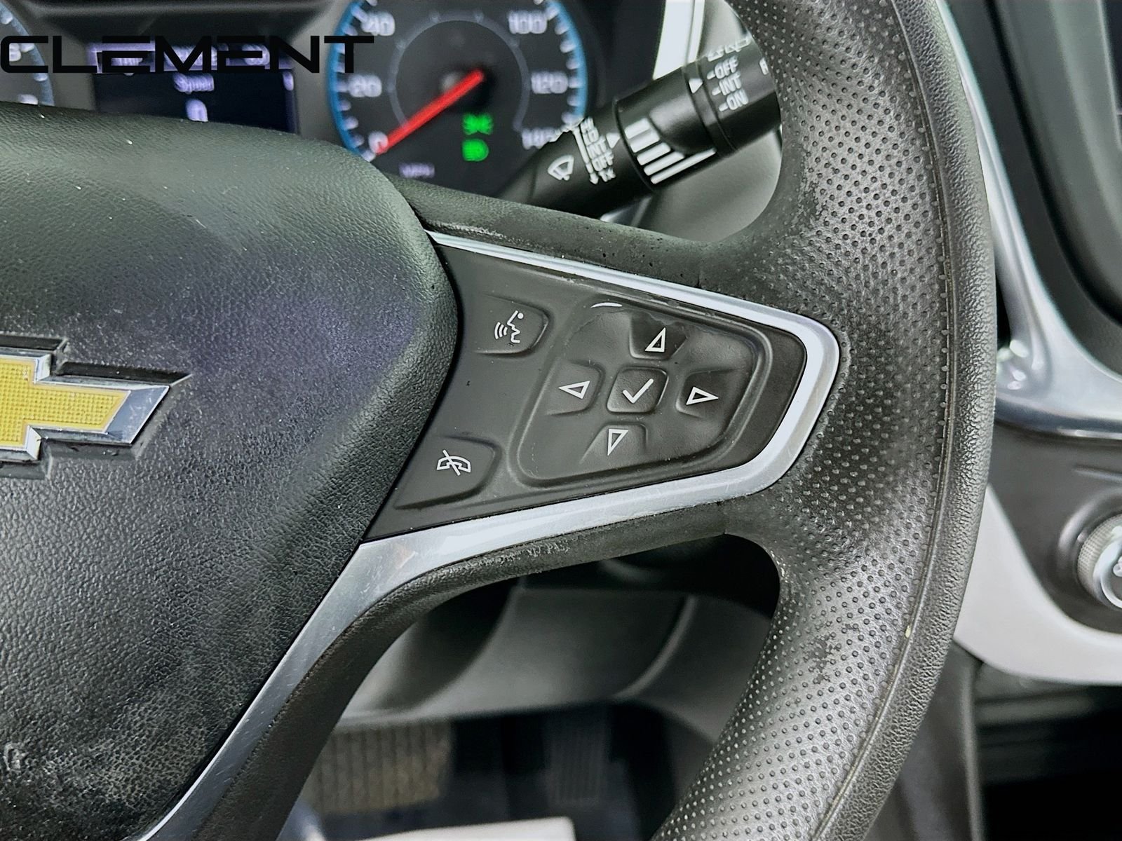 2022 Chevrolet Equinox LS - Photo 17