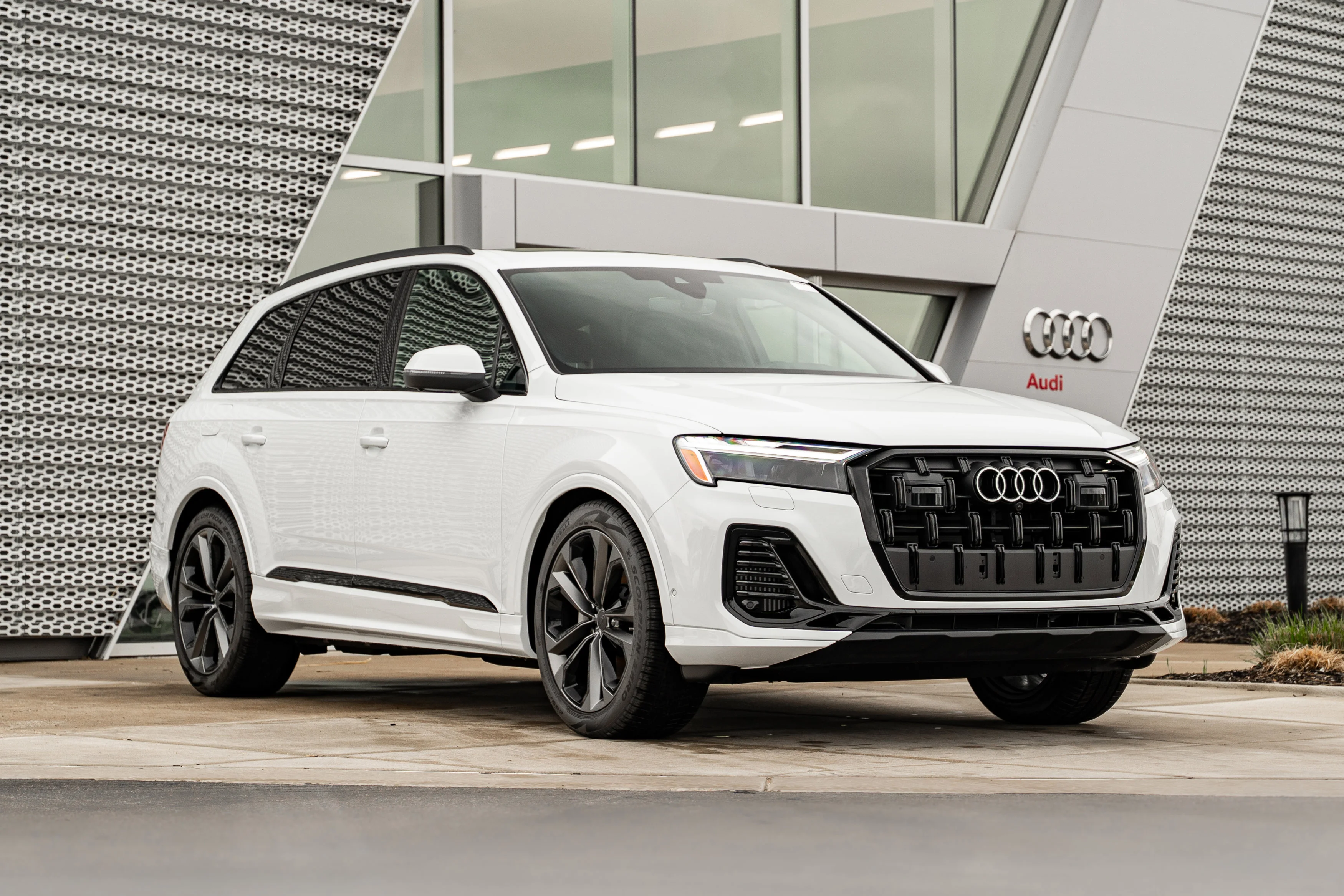2026 Audi Q7 55 Premium Plus quattro Tiptronic's photo