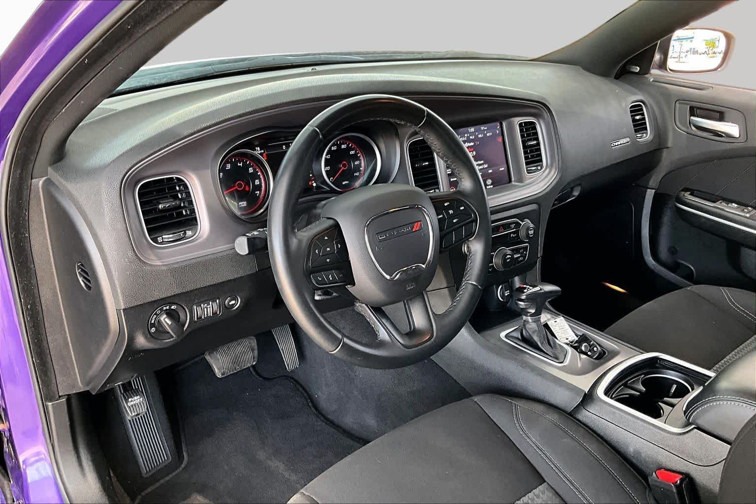 Used 2023 Plum Crazy Pearlcoat Dodge SXT image 17