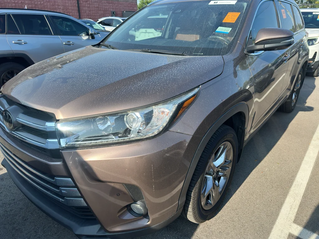 Used 2018 Toasted Walnut Pearl Toyota Limited Platinum image 2