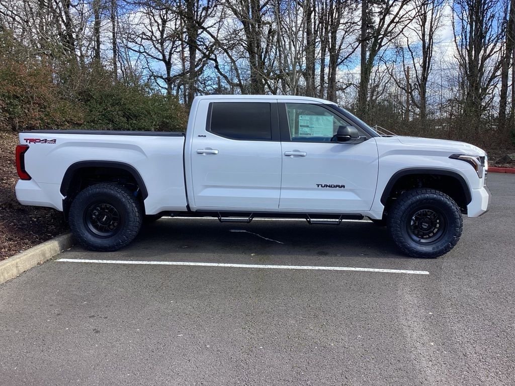 2025 Toyota Tundra SR5 - Photo 6