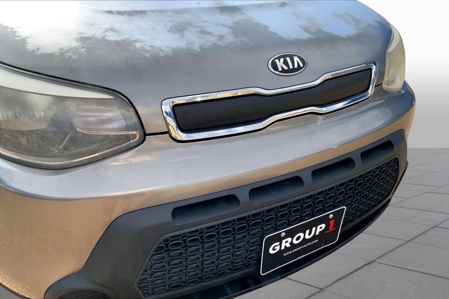 Used 2014 Titanium Gray Kia Base image 28