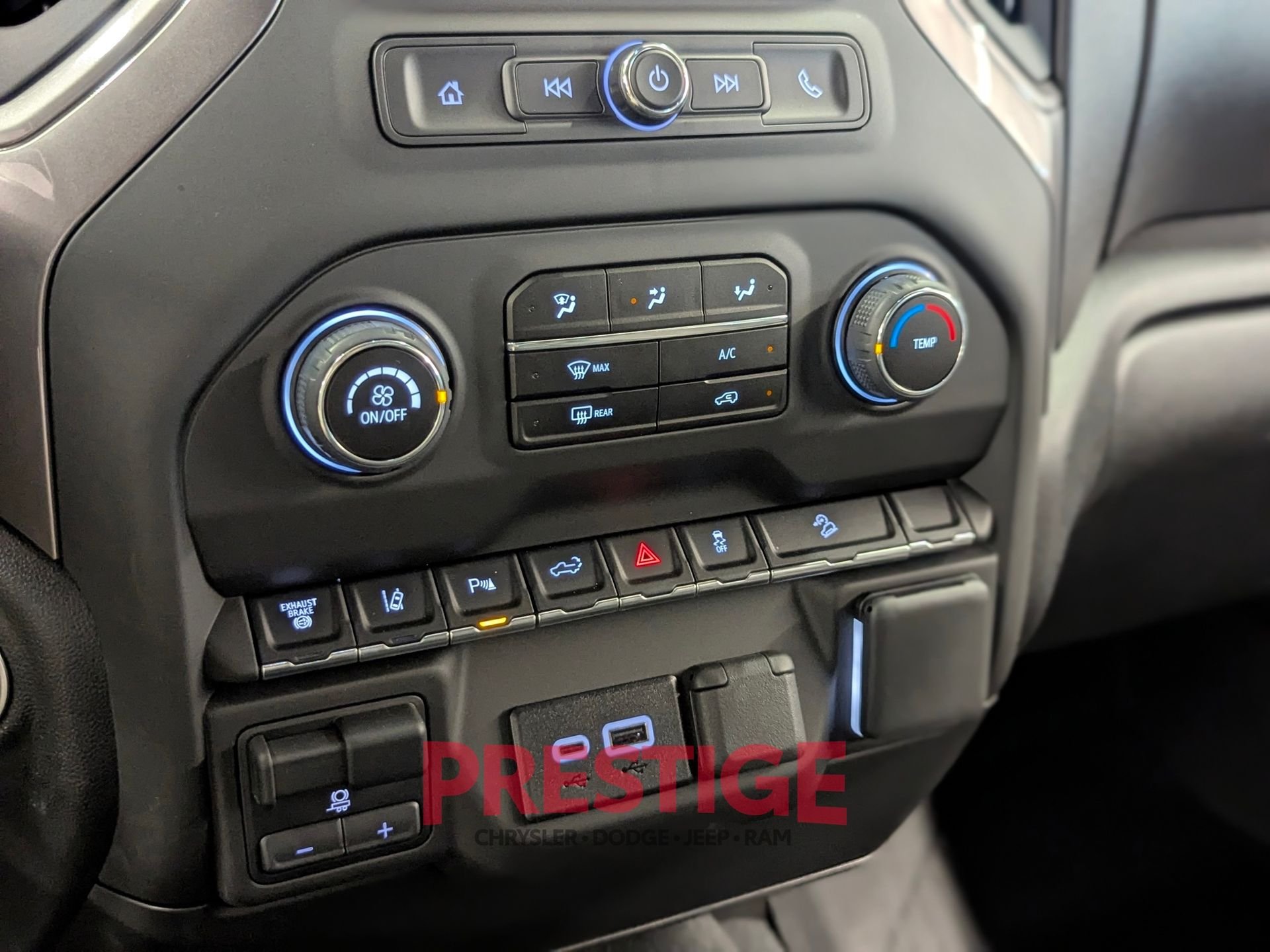 2025 Chevrolet Silverado 2500HD Custom - Photo 26