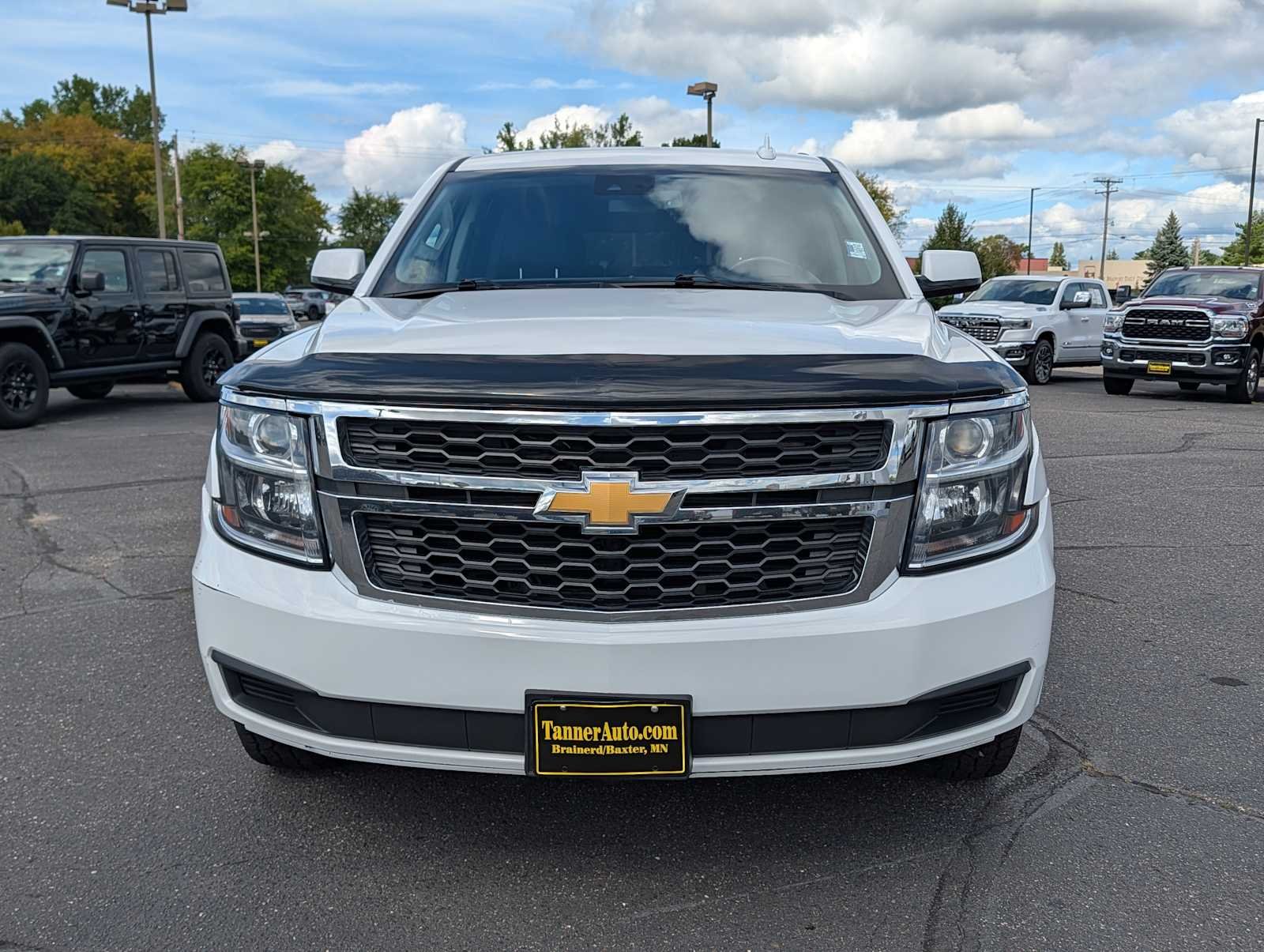 Used 2019 Chevrolet Suburban LT with VIN 1GNSKHKC8KR141560 for sale in Brainerd, Minnesota