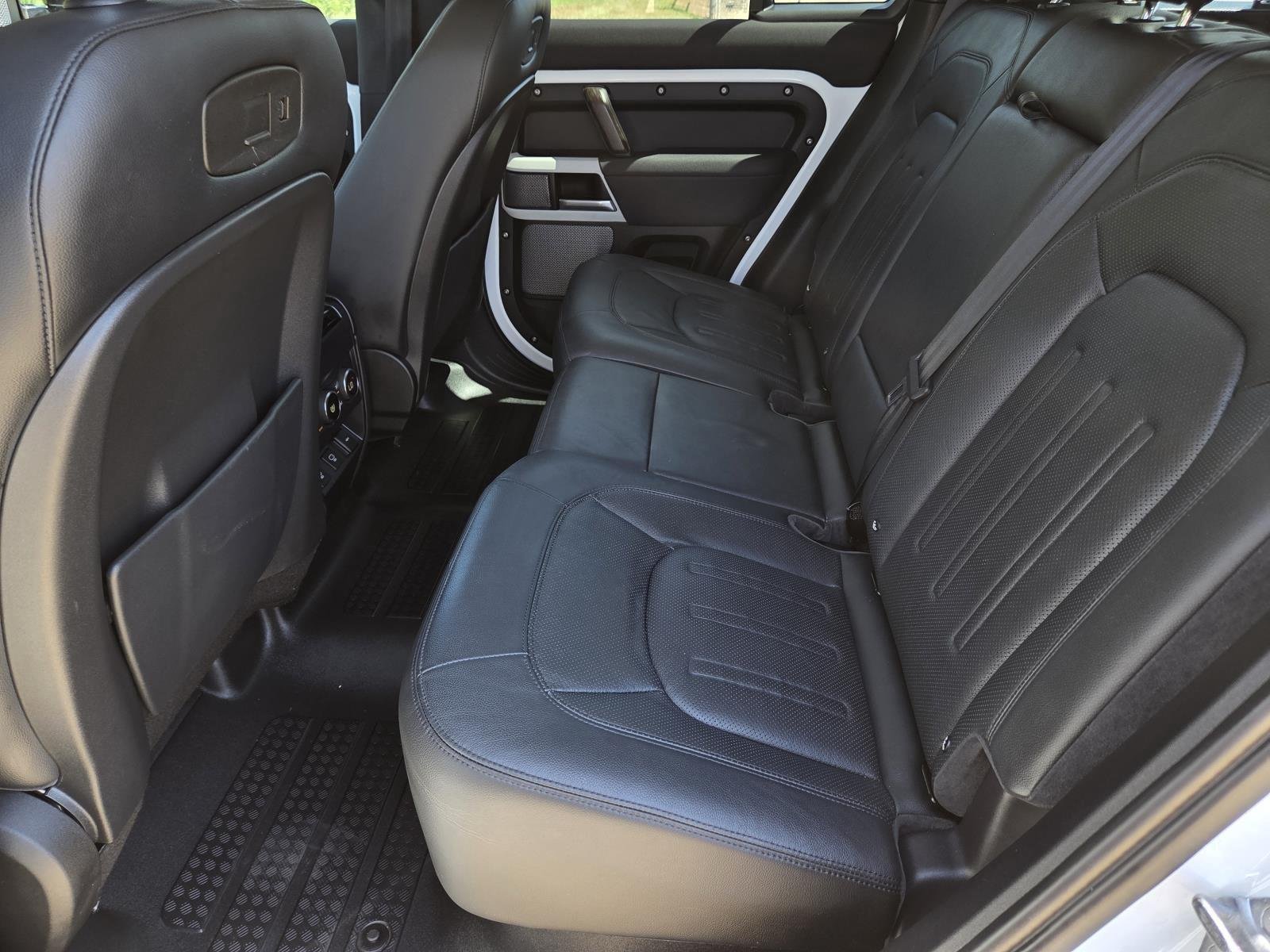 Used 2021 Fuji White Land Rover SE image 37