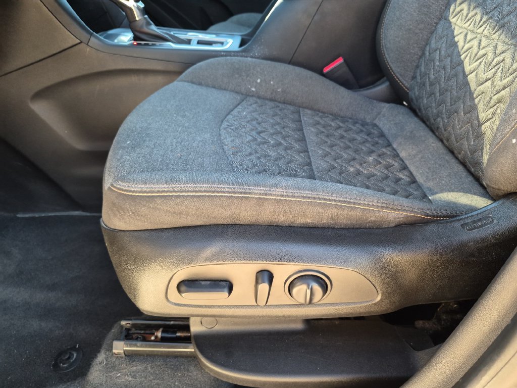 Used 2022 Silver Chevrolet LT image 13