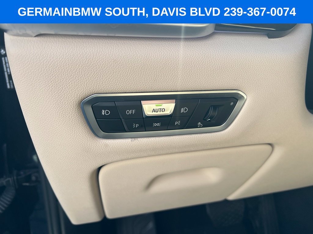 Used 2021 Black Sapphire Metallic BMW sDrive40i image 19