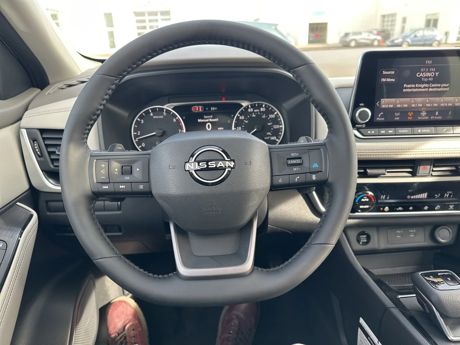 New 2026 Everest White Pearl TriCoat Nissan Dark Armor™ image 39