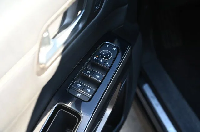 Certified Used 2022 Black Nissan Platinum image 26