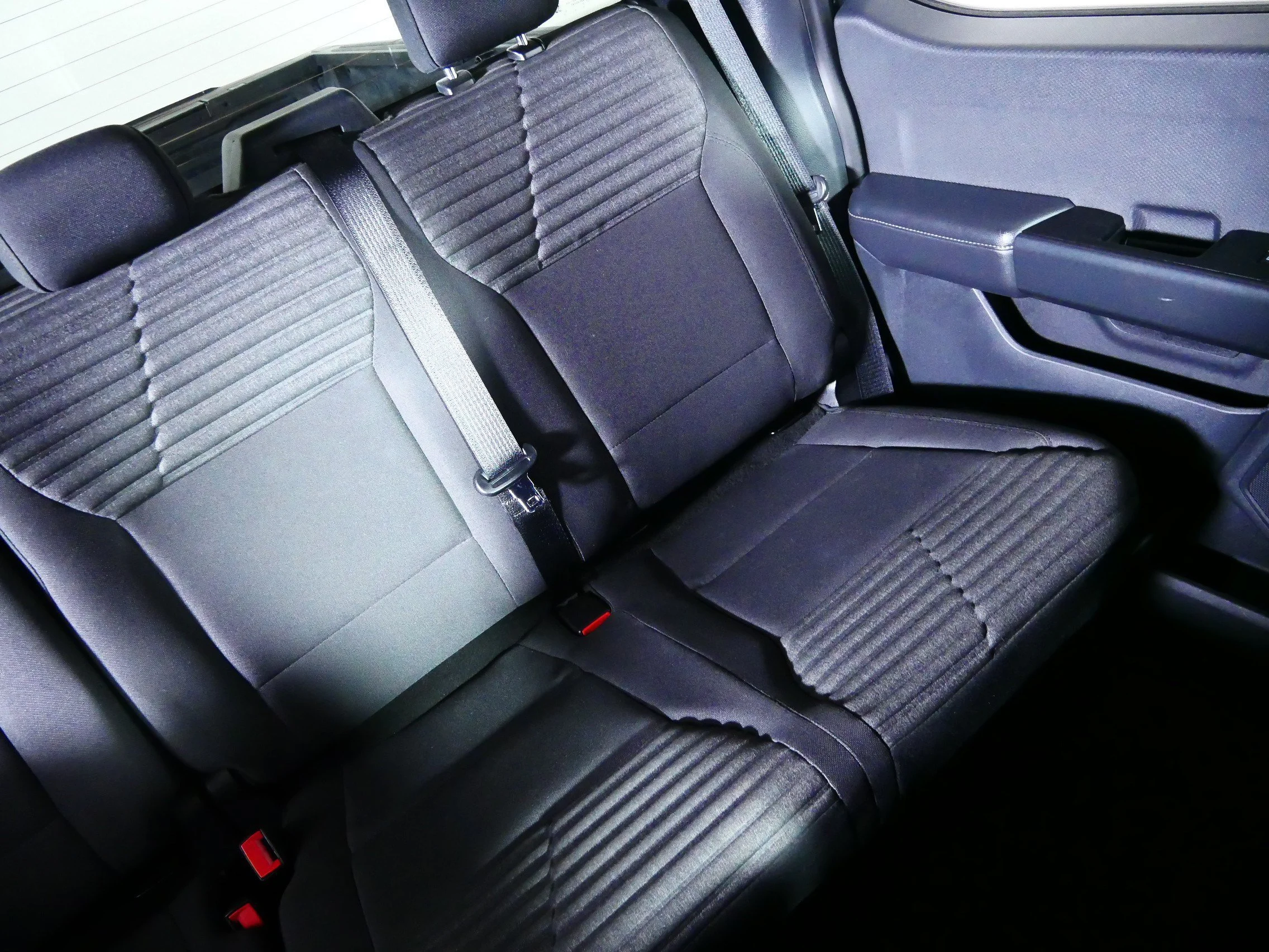 Used 2023 Agate Black Metallic Ford XLT image 14