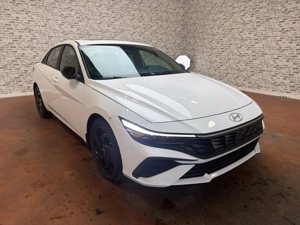 New 2026 Serenity White Hyundai SEL Sport image 9