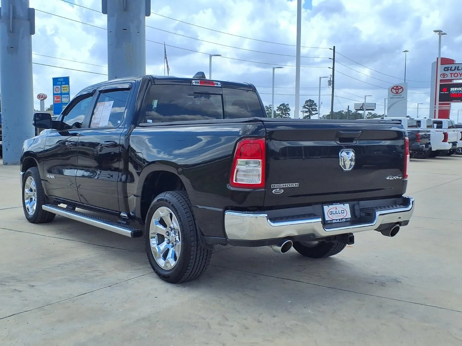 Used 2021 Black Ram Big Horn/Lone Star image 2