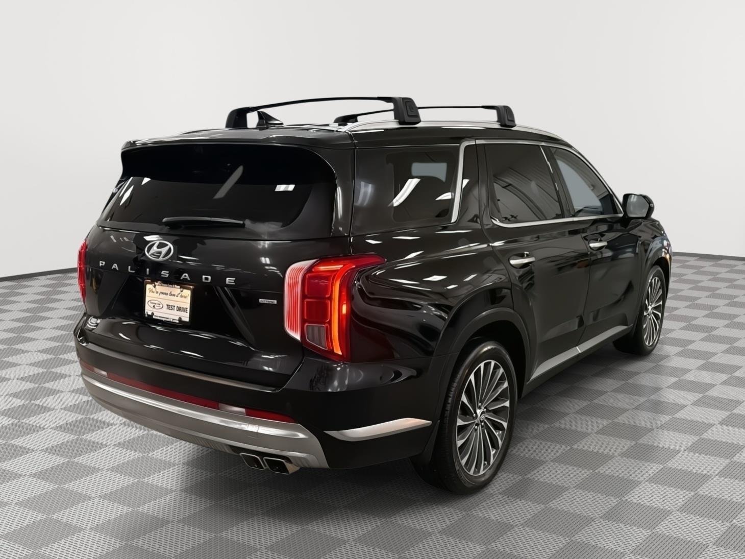 Used 2024 Abyss Black Pearl Hyundai Calligraphy image 5