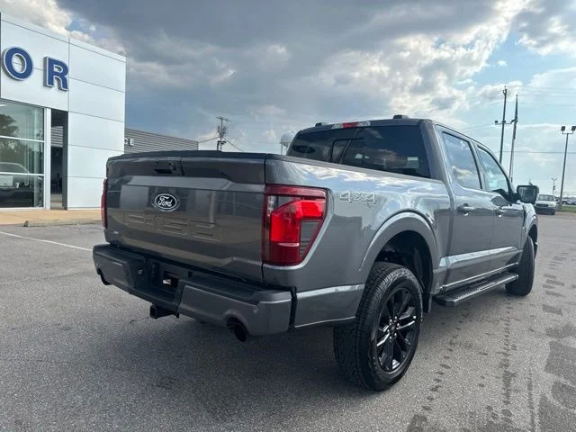 New 2026 Carbonized Gray Metallic Ford XLT image 21