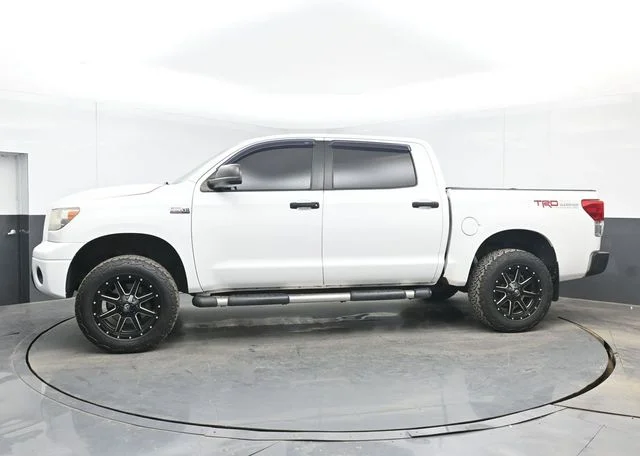 Used 2011 White Toyota Grade image 10