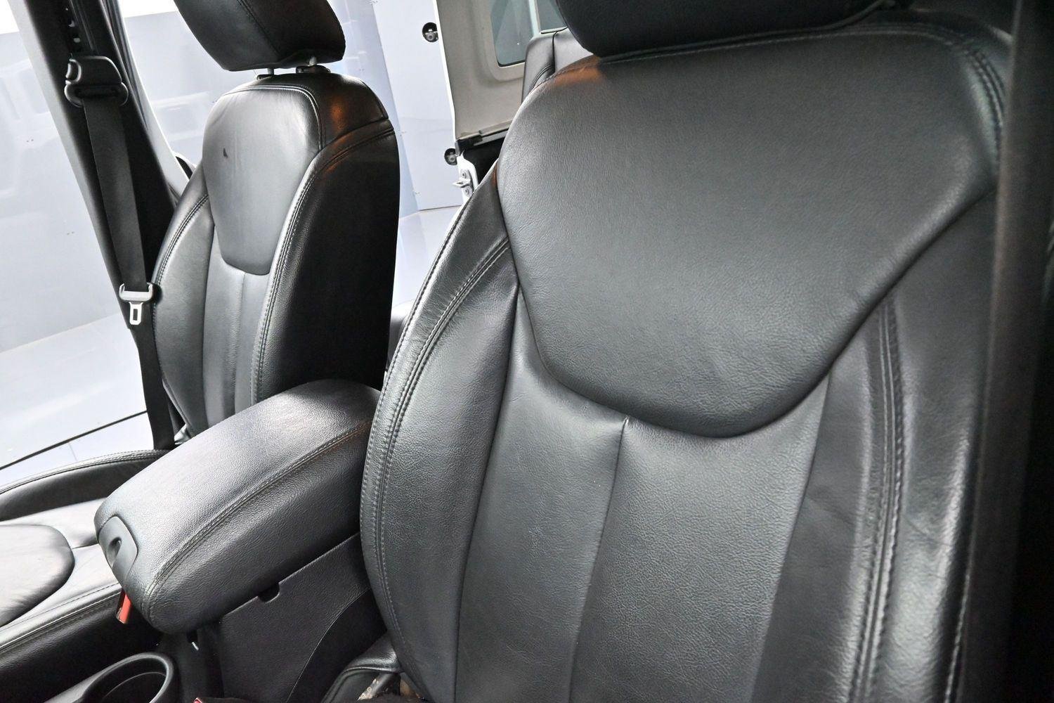 Used 2015 Bright White Clearcoat Jeep Altitude image 13