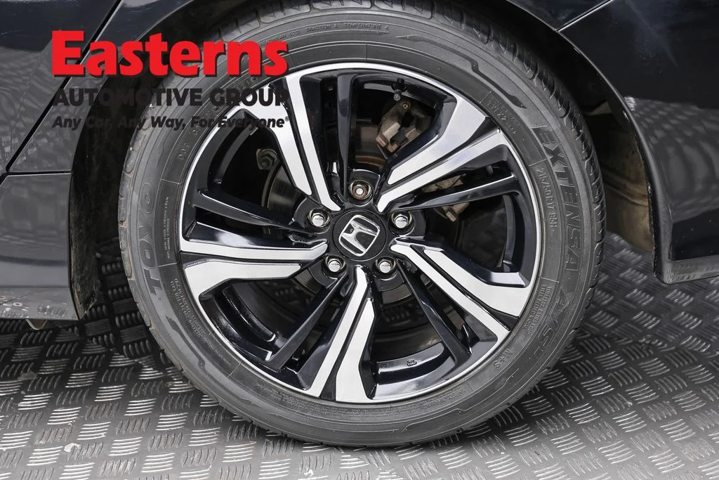 Used 2017 Black Honda Touring image 8