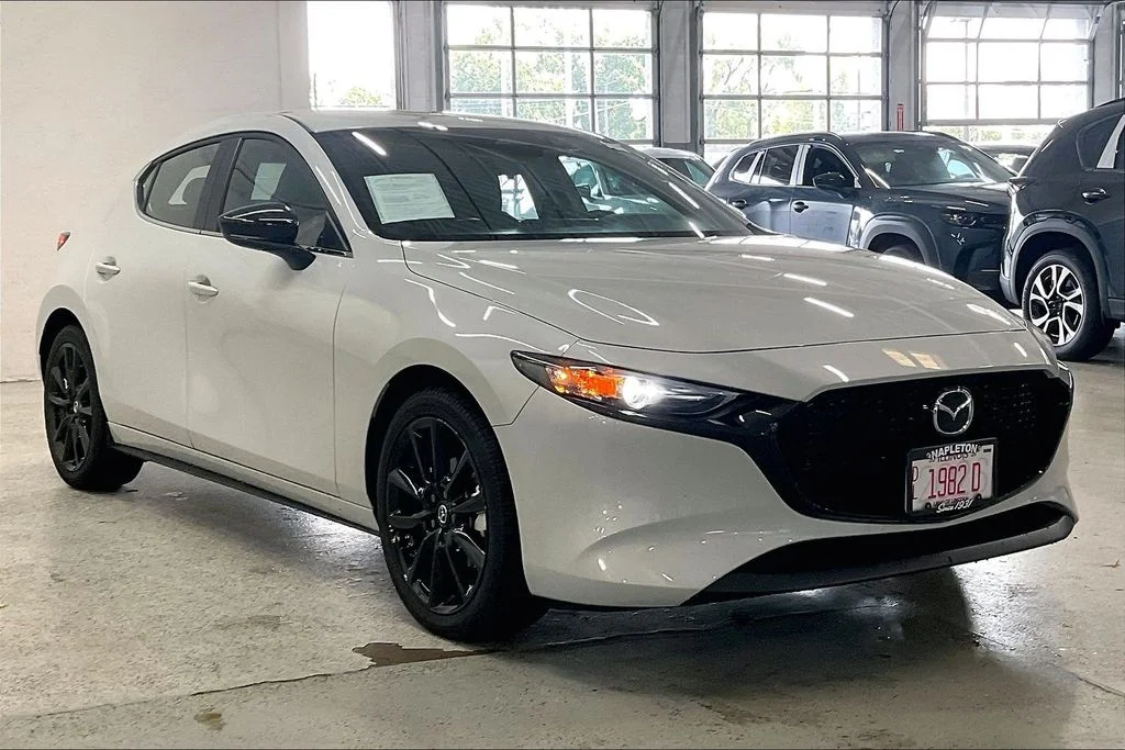 Used 2026 White Mazda 2.5 S Select Sport image 33
