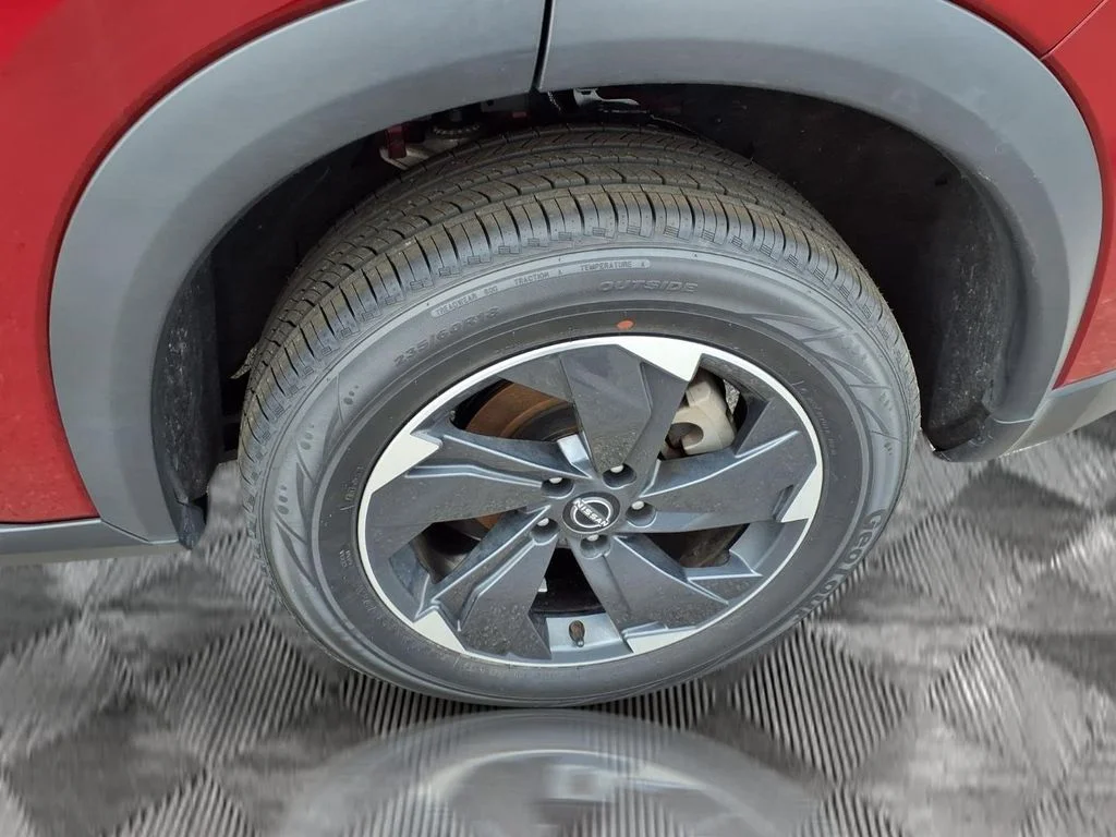 Used 2025 Red Nissan SV image 25