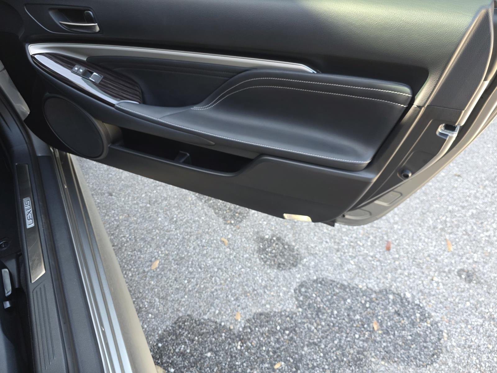 2024 Lexus RC 300 - Photo 30