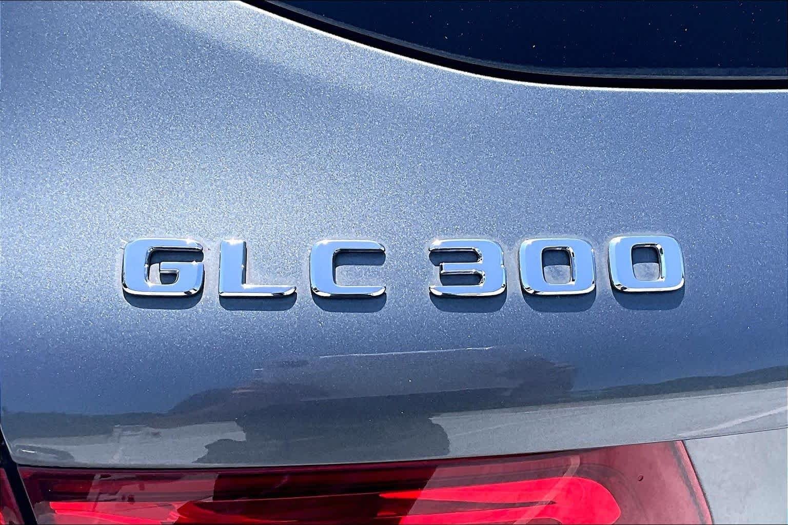 Used 2018 Selenite Grey Metallic Mercedes-Benz GLC 300 image 30