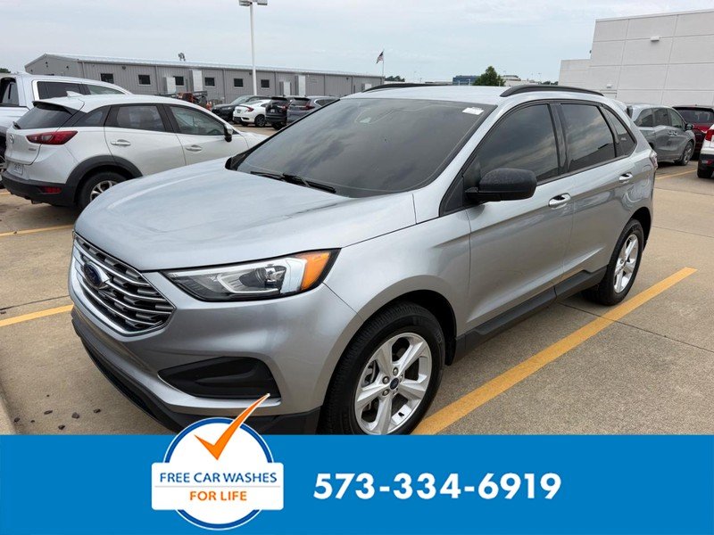 2021 Ford Edge SE's photo
