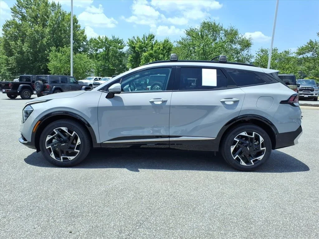 Used 2025 Wolf Gray Kia SX-Prestige image 7