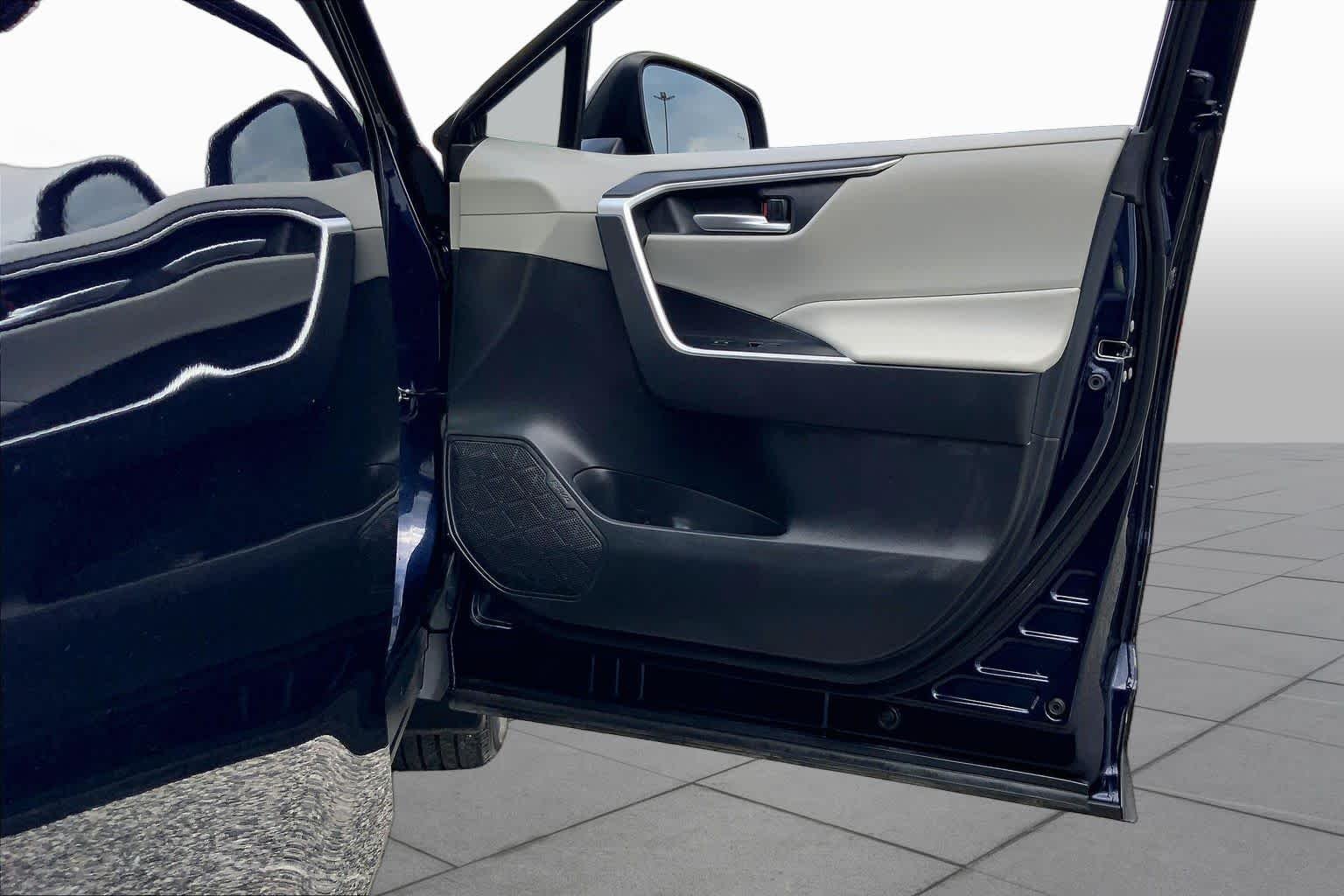 Used 2023 Blueprint Toyota XLE image 22