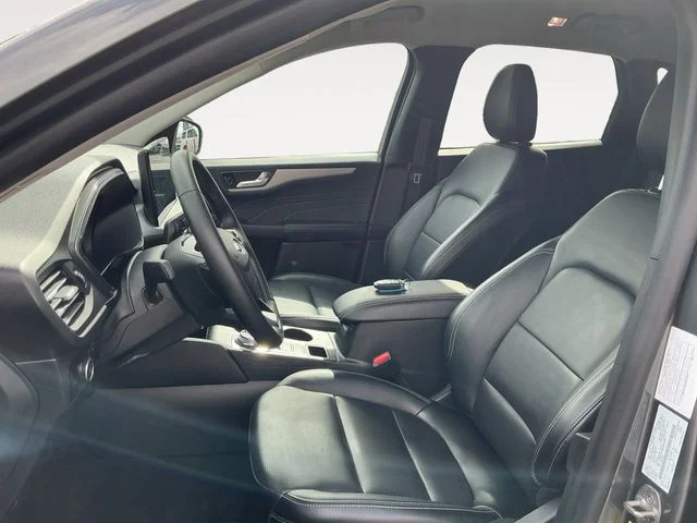 Used 2025 Gray Ford Platinum image 11